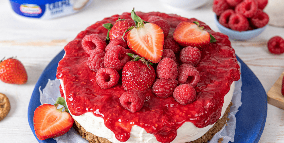 https://hochland.ro/wp-content/uploads/2022/04/cheesecake-fructe-mobile-min.png