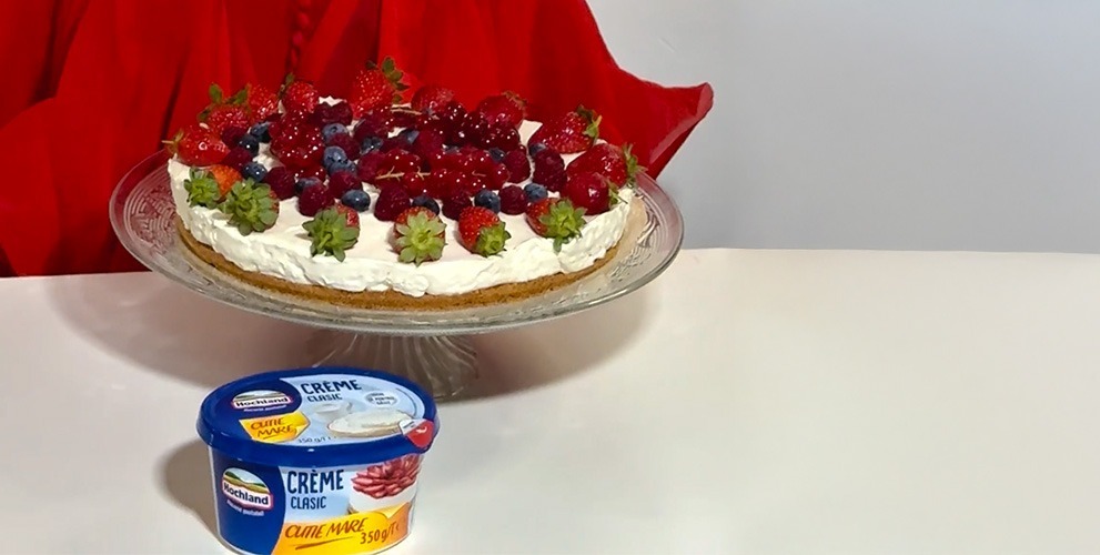 https://hochland.ro/wp-content/uploads/2025/10/Cheesecake-normal-_991x500.jpg
