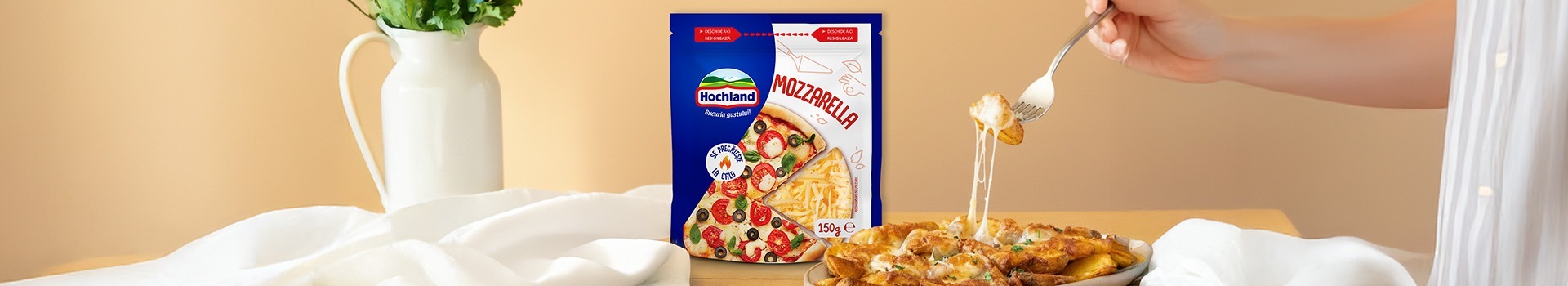 https://hochland.ro/wp-content/uploads/2026/01/MOZZARELLA_1920x350.jpg